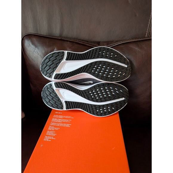 Nike WMNS Quest 5 [DD9291-001] Women Running Shoes Black/Iron Grey SIZE 6 - Picture 3 of 5